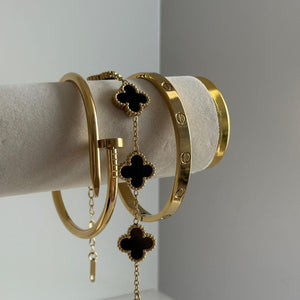 Luxury golden bracelet stack